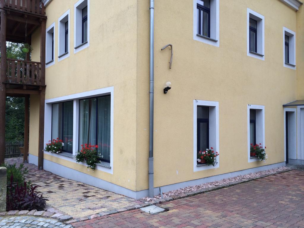 Apartamento Heiterer Blick Am Malerweg Pirna Habitación foto