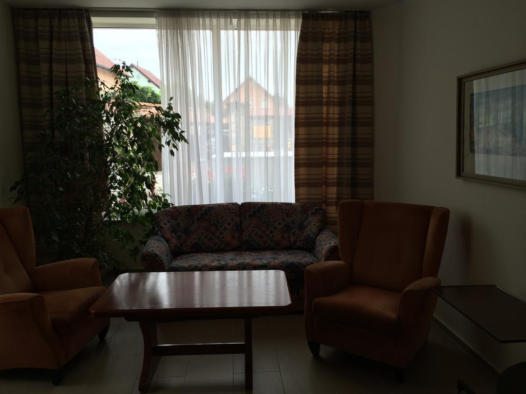 Apartamento Heiterer Blick Am Malerweg Pirna Habitación foto